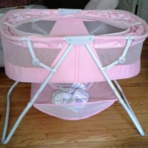 Dream on Me bassinet